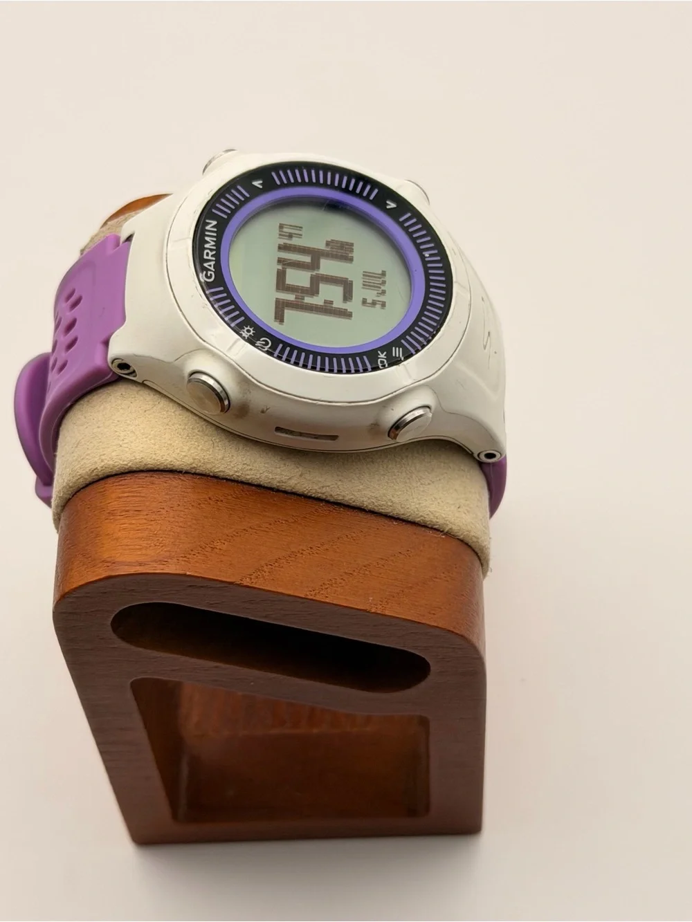 Garmin Approach S2, Golf Smartwatch, Charger Included, Tested, Rare White Color